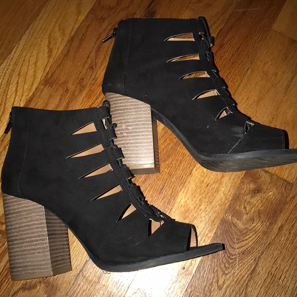 Cute Black Suede Peep Toe Lace up Block Heel